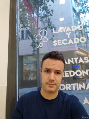 Xtudr - Sum3: Algún tío que quiera usarme de reposapies, trampling o adoración de pies? También me mola pony play y facesitting