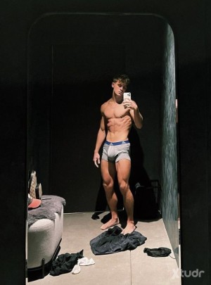 Xtudr - Charly3f: Solo quiero sexo
