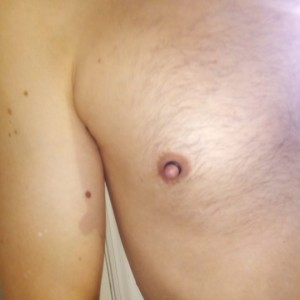 Xtudr - Nacote: Me gustan jugar con pezones.