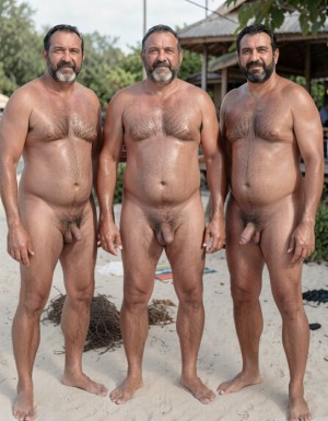 hombre barbudo muy gordo y culo grande peludo con otros dos que se les ven los culos. los tres desnudos
