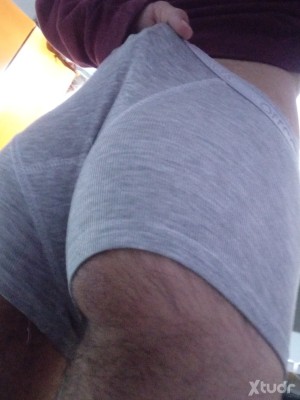 Xtudr - Wedgiebiboy: Chico bi amante del calzón chino en busca de encuentros 
sumiso 
Versátil 
Caliente 