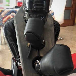 Xtudr - samgiors: I like hard and dominant Masters, who know how to take me to the limit. I have a room equipped with material.
I'm particul...