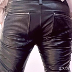 Xtudr - Winner: I'm hardly logging in anymore because with the changes they're making, this is getting worse all the time. I'll probably del...