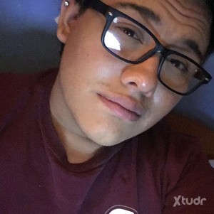 Xtudr - Mikey31: Very little experience, but open to try and experiment with others and see what I’m into. 