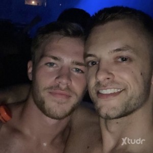 Xtudr - Henry01: My name is Henry, I'm 26 years old, I live in London, and I'm looking for a top man.