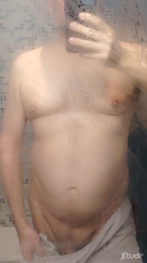 Xtudr - oxes: Former dominant top, now due to an injury that makes erection and penetration difficult for me, I'm more submissive and bottom...