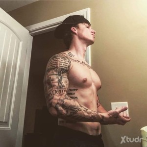 Xtudr - rick1015: Easy going person but can’t condone any misconduct.