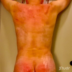 Xtudr - Azotado: Sabes empuñar el látigo con maestría? Eres macho con dominio del arte de azotar? Estarías dispuesto a hacer restallar los g...
