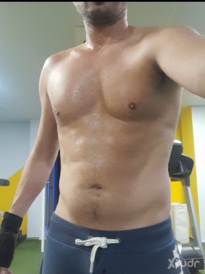 Xtudr - Sub_fist_pig: Profesional con cargo al que le encanta desestresarse entregándose a un macho dominante (o 2).
Me encantará aprender e...