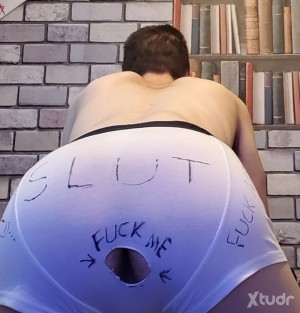 Xtudr - Brandstu28: Nice I love to be naked most of the time, love to risk being naked with another in public, controlled and submissive, dr...