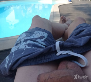 Xtudr - Pasvfisting: Versatile bottom with a great taste for Fisting and large toys.