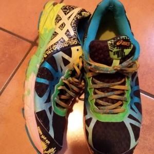 Xtudr - ZAPAS: I'm a sneaker uncle with many worked-out sneakers. I exchange, sell, or customize sneakers to the liking of whoever requests ...
