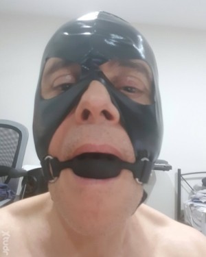 Xtudr - asubguyau: Small-build (165 cm tall/58 kg) 52-yo male sub/slave seeks a local male Dom/Master for casual/regular light BDSM sessions...