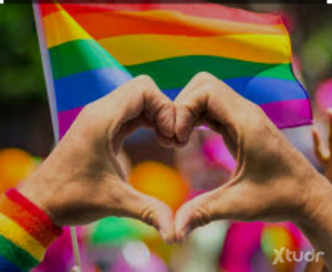 Xtudr - IAN65: Somos un matrimonio gay liberal maduros dominantes, buscando sumisos, muy poco dotados y que les guste chupar pollas y tragar...
