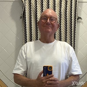 Xtudr - Baranq: NO CLEAR FACE PHOTO - NO REPLY !!
Tall hairy English bottom guy seeks younger active top guy 25-55 for fun and friendship.
N...