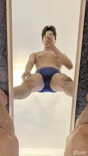 Xtudr - not___theo: Busco sumiso fijo con pocos límites dispuesto a ser usado como me plazca. Me van obedientes, entregados y viciosos. Lo v...