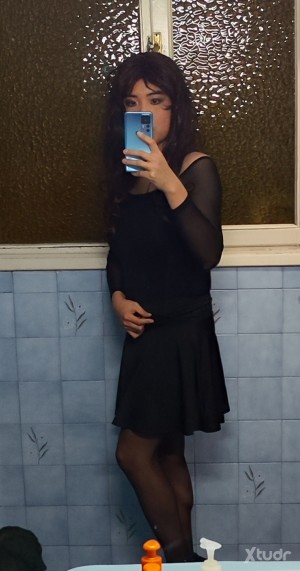 Xtudr - Nuri: Soy sissy asiática sumisa. Me gustan machos dominantes que me humillen y dominen. No tengo sitio.