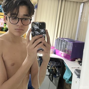 Xtudr - bastian737: Bottom guy with desire for adventures