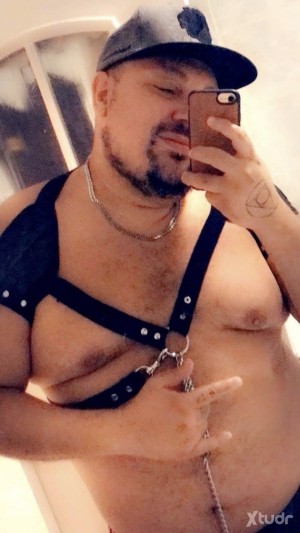 Xtudr - Mike83: Dominant bear very filthy and morbid looking for submissive young guy for 24/7. A slave who molds 100% to me, I use you as a...