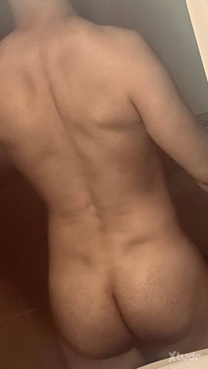 Xtudr - NeneX: Chico con ganas de jugar, sobre todo con machos maduros, de rabo gordo y con gusto por usar una boca y quien sabe si algo mas...