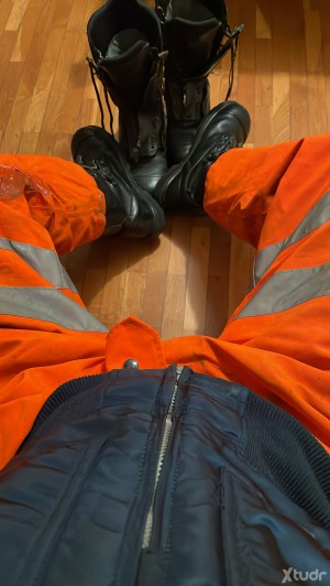 Xtudr - Doit2025: Busco morbo hombres muy velludos
Uniformes y botas +++