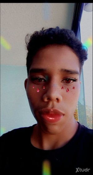 Xtudr - Andrea7: Hello, I'm new and I'd like to talk about sewing and share. 