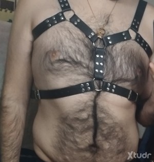 Xtudr - Destroy: 30-year-old guy 185 80 dark-haired hairy without shaving