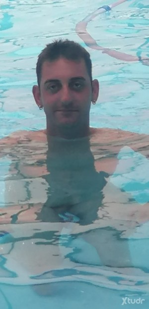 Xtudr - jqgec24g: Busco conocer un amo mayor que yo y buena persona .Yo experincia en 24 7 