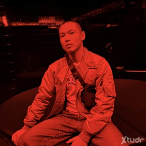 Xtudr - Blackoutwise: Kinky Dom
Interés en fetiches (ropa deportiva / olor) y en dinámica de control financiero (findom) si hay cabeza y ent...