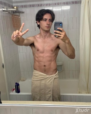 Xtudr - Paulhomo: Soy nuevo aquí, busco diversión.
Busco aventuras picantes.
Cámara o en persona. Abierto a cualquier intercambio.
Si compar...