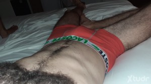 Xtudr - human_urinal: busco que me usen de meadero un largo tiempo, uno o varios, atado en una esquina desnudo en el baño o un cuartucho, y ...