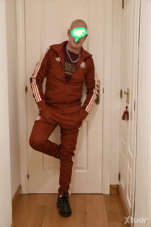 Xtudr - RapadoLonsdale: Macho, Dominante, Cañero, estricto para sumisos/esclavos. 
Me gusta y busco actitud, no permito el puto postureo, ca...