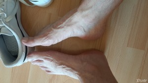 Xtudr - Footfetishpmi: Busco cuidador de pies/servicio doméstico, felpudo, reposapies, azotes, tramplig, ordeño...