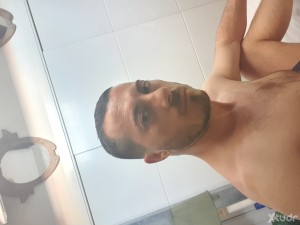 Xtudr - ENTREGADO: Submissive given, for long encounters without haste.
Lover of poppers, eating ass, licking and deep throating cock. I als...