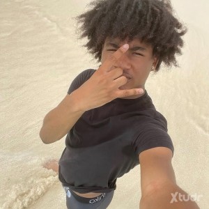 Xtudr - Trevontreevnt: 
Ok black hot masters here for serious slave here to own   If you’re interested you can say hi to me