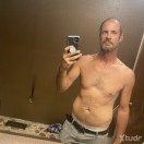 Xtudr - ripley83: Single guy,not fr...