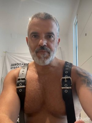Xtudr - DaddyDave22: Easy going top with a great sense of humor. Get turned on by an obedient and good listener submissive. Currently lookin...