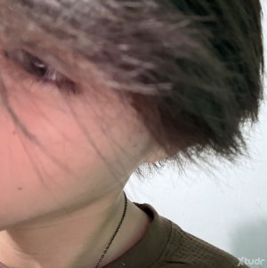 Xtudr - angel_15: I'm looking for a sugar daddy to support me, I'm super interested and if you want, I sell photos.