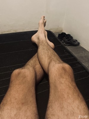 Xtudr - Hogger: I'm looking for submissive men, proud to be so. I'm not looking for humiliation, I like guys like me and without waxing. If ...