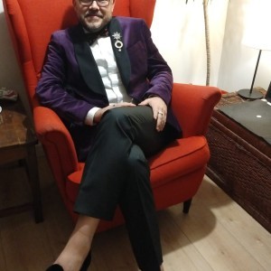 Xtudr - cabron38: I'm looking for a submissive male slut with a desire to spend hours on their knees to be used by a bastard who wears a joc...