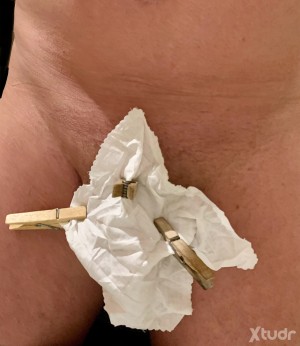 Xtudr - adan227: I'm slender more submissive and with little experience