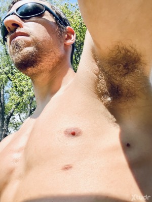 Xtudr - aaron171: Kinky guy here into lots or stuff. You could be by type to submit to or I might be into you in a way where I want you to s...