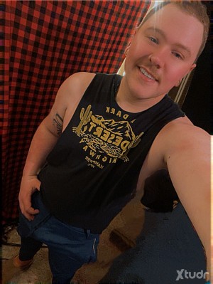 Xtudr - midwestbeefcake: Chico de pueblo pequeño. Buscando algo.