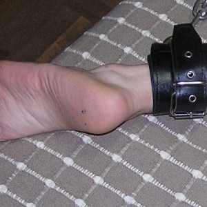 Xtudr - TopDomMad: Dominant top, straightforward, for submissives up to 40 years old. I'm not into pain, but I won't hesitate to use it if I...