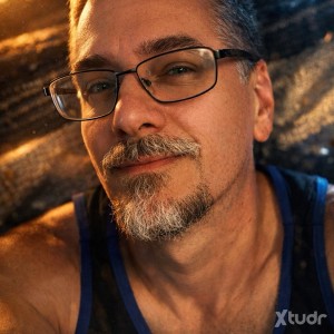 Xtudr - CMR1980: Single dad here who loves being outside, hitting a good hiking trail, getting my hands dirty in the garden, and then coming...