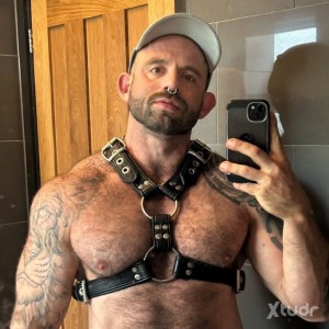 Xtudr - HazzaHazza: I offer full body massages and happy ending. Book an appointment today to get your full fantasy experience 