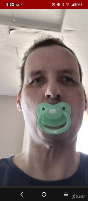 Xtudr - Adultbaby342: Looking for a daddy. I'm nice, friendly college educated. Looking for a daddy baby relationship 