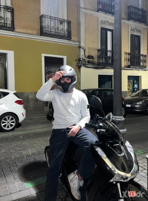 Xtudr - Pabls: Dominant man looking for obedient submissives. Ideally looking for something stable…
