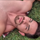 Xtudr - Emij: Hetero con piba, busc...