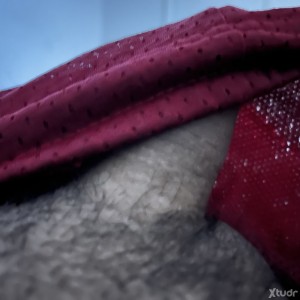 Xtudr - gaytopifartalot: I fart a lot 
Horny if I’m online 
Big dick thick also